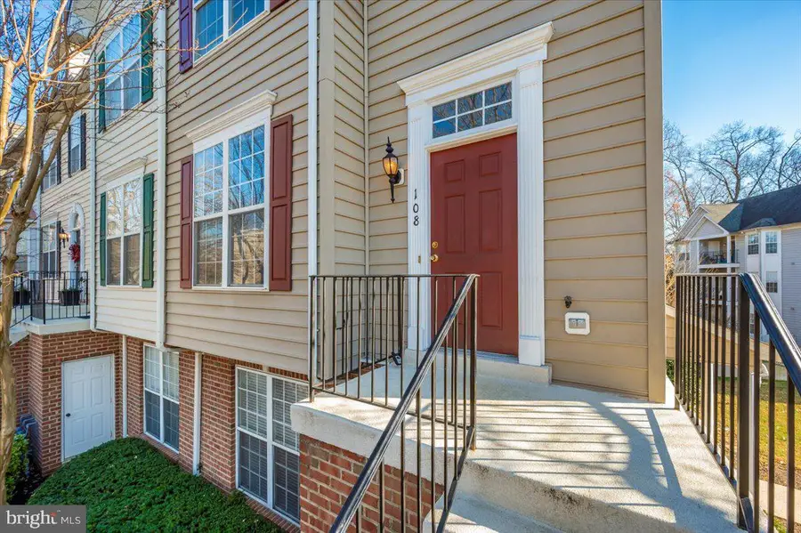 108 Harbour Heights Dr, Annapolis, MD 21401 - Image #2