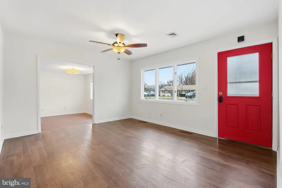 105 Bear Creek Pkwy, Edgewater, MD 21037 - Image #3