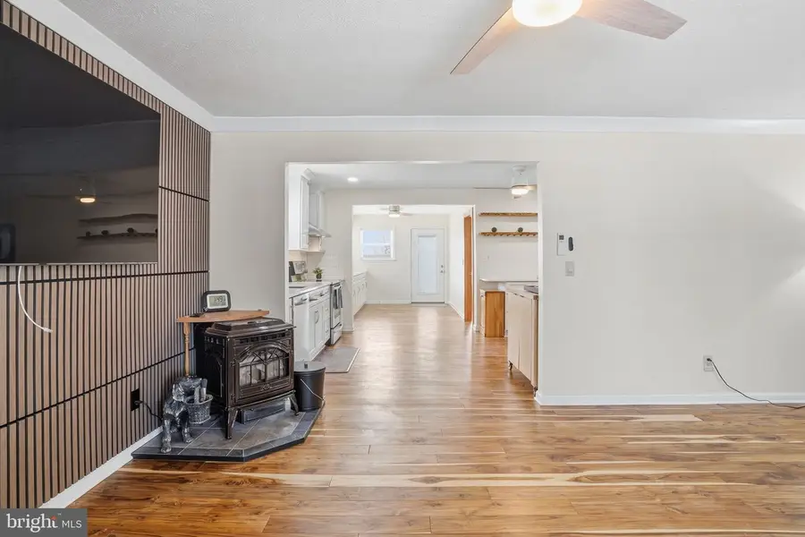 1614 Bentley Rd, Edgewater, MD 21037 - Image #3