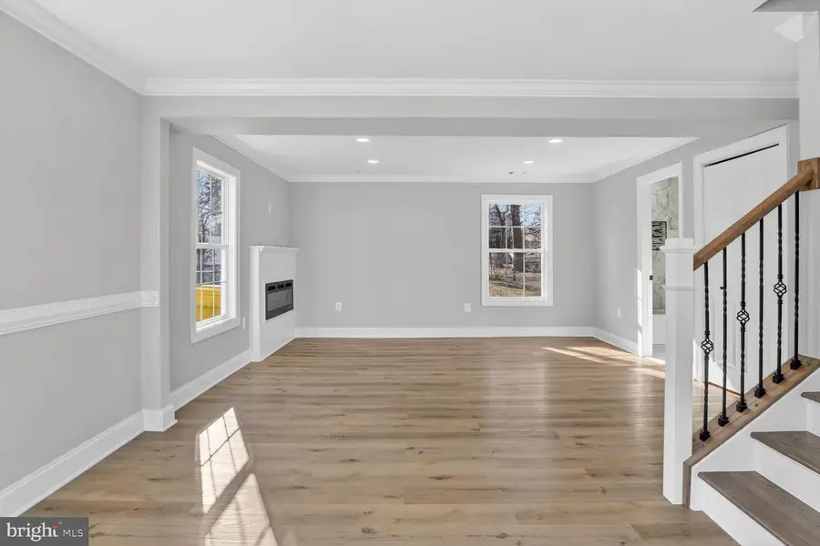 1033 Genine Dr, Glen Burnie, MD 21060 - Image #2