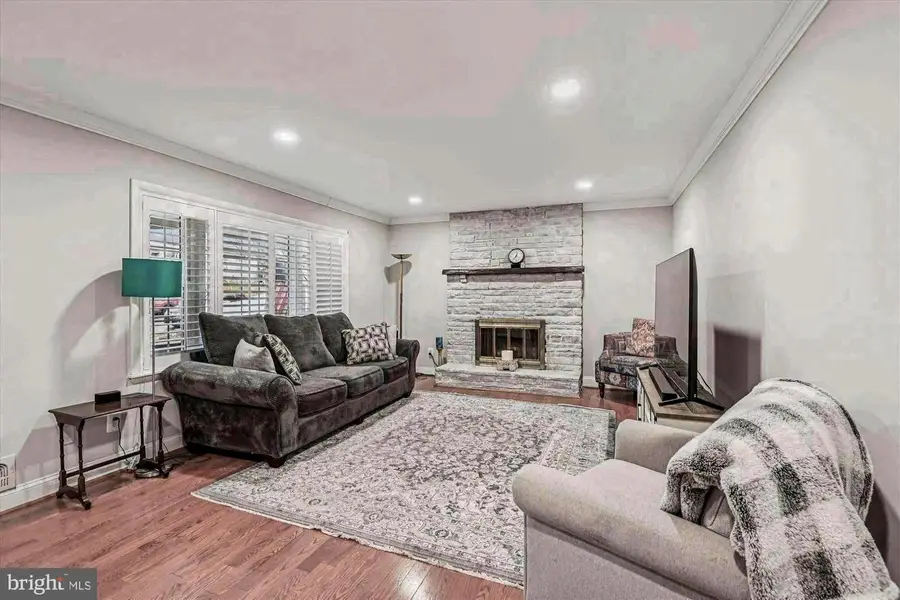 6246 Woodland Rd, Linthicum Heights, MD 21090 - Image #2