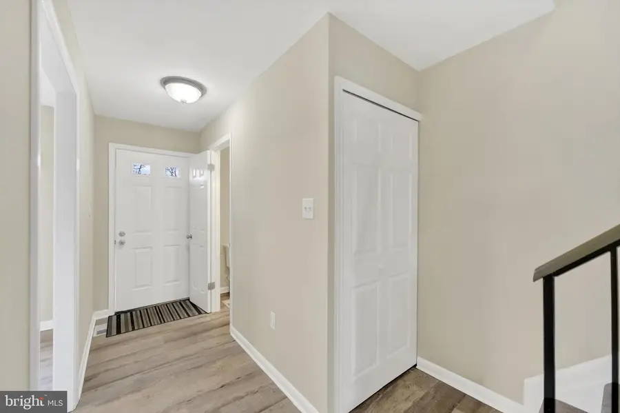 413 Colonial Ridge Ln, Arnold, MD 21012 - Image #3