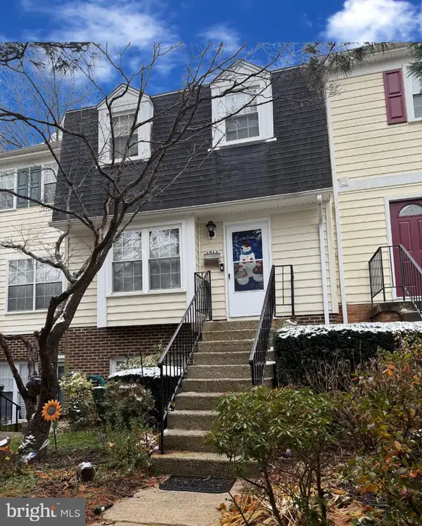 1715 Hart Ct, CROFTON, MD 21114