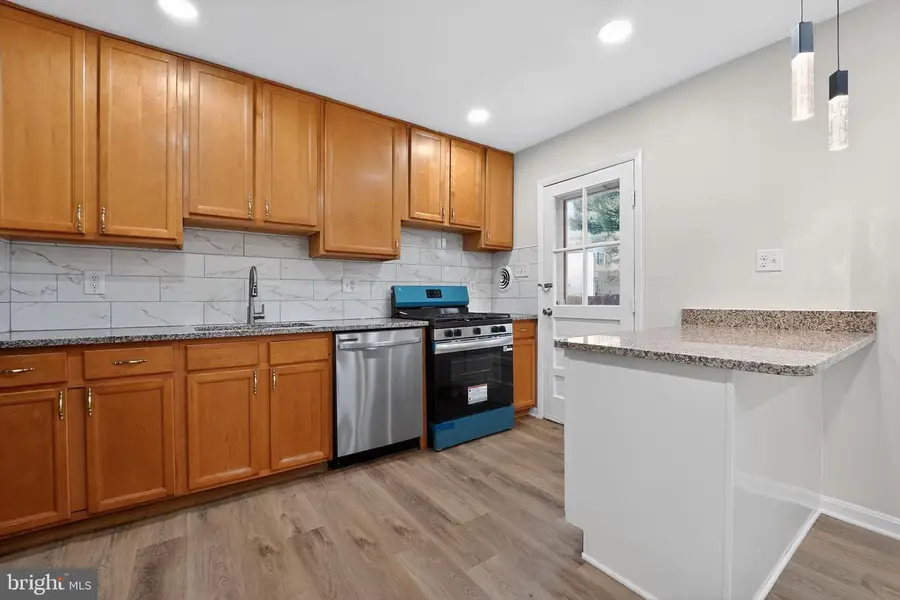 8210 Tomlinson Ct, Severn, MD 21144 - Image #2