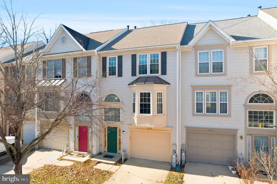 8608 Woodland Manor Dr, Laurel, MD 20724 - Image #2