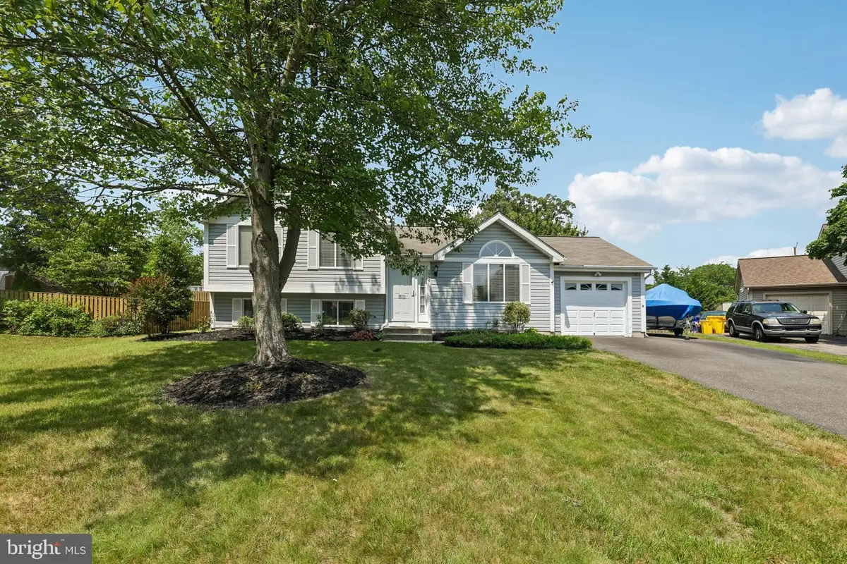 2904 Golden Fleece Dr, Pasadena, MD 21122 - #1