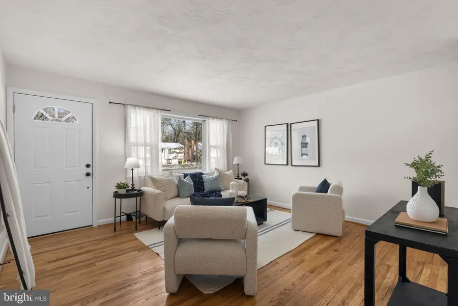 1049 Omar Dr, Crownsville, MD 21032 - Image #2