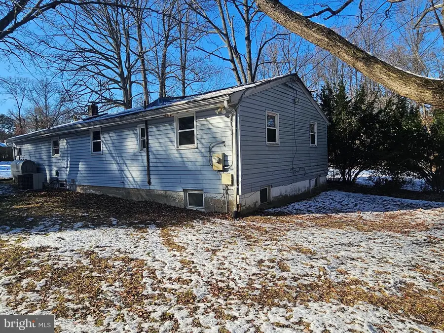 1915 Arundel Rd, Pasadena, MD 21122 - Image #3