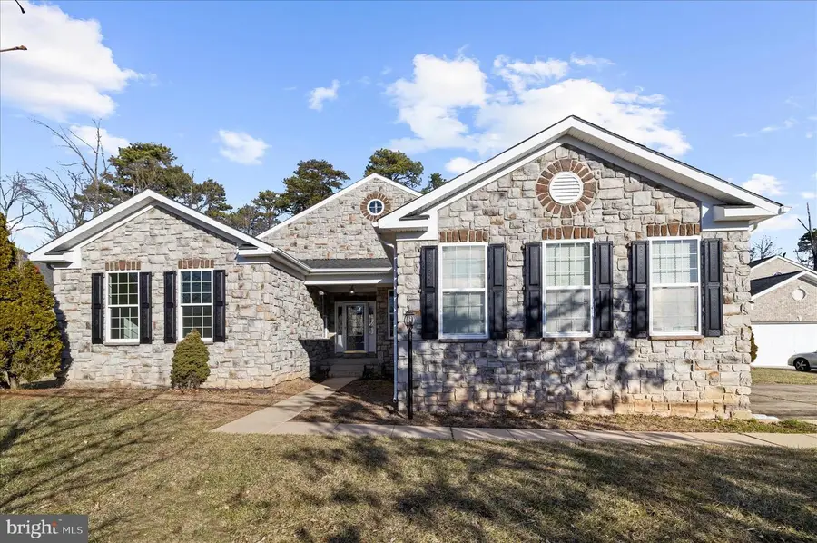 614 N Shore Dr, Glen Burnie, MD 21060 - Image #2