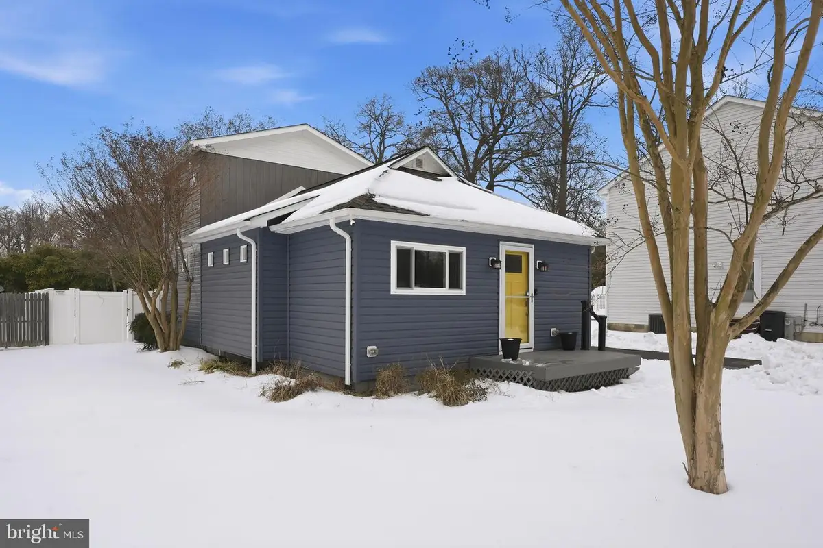 212 Spruce Ave, Edgewater, MD 21037 - #1