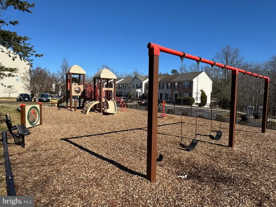 833 Patuxent Run Cir, Odenton, MD 21113 - Image #3