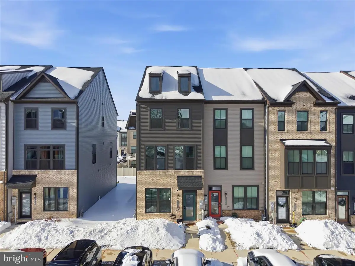 7810 Yona Ct, Glen Burnie, MD 21060 - Image #1