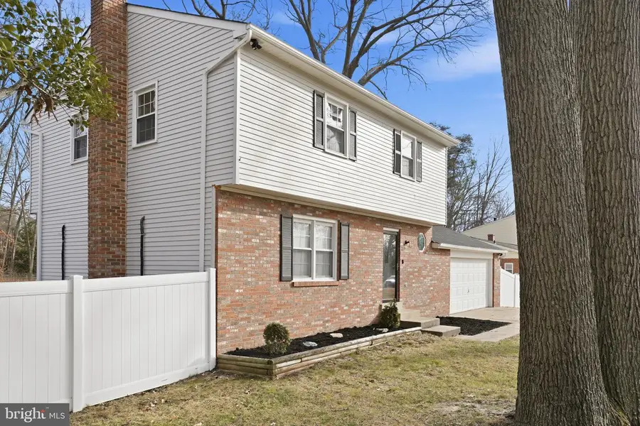 229 Beachwood Rd, Pasadena, MD 21122 - Image #2