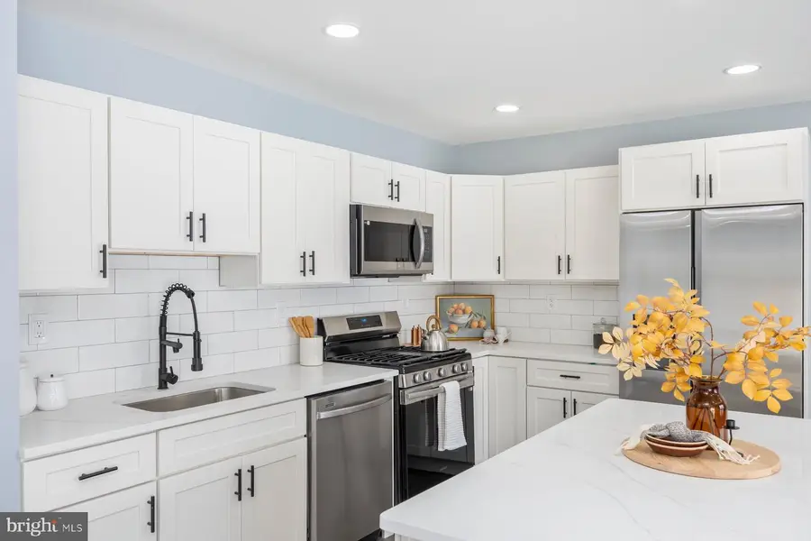 352 Gatewater Ct #a, Glen Burnie, MD 21060 - Image #2