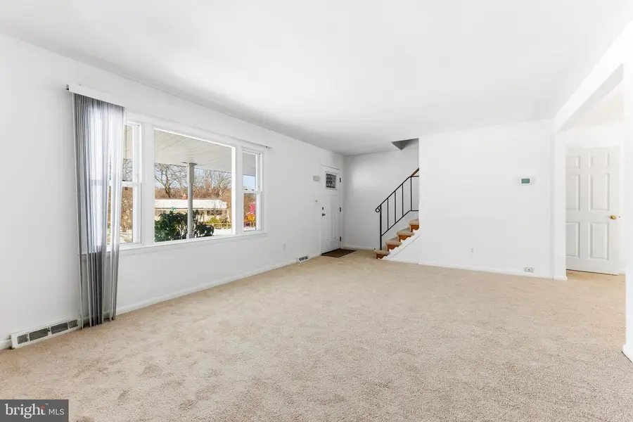 623 Chapelgate Dr, Odenton, MD 21113 - Image #3