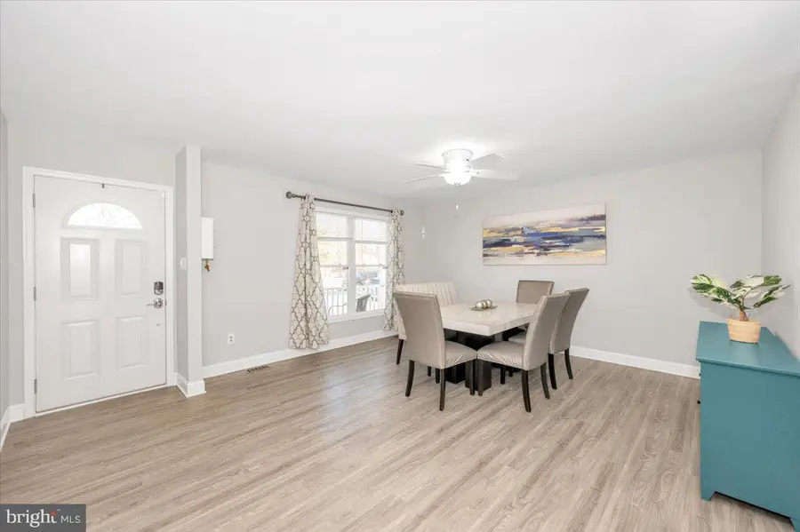 241 Armstrong Ln, Pasadena, MD 21122 - #3