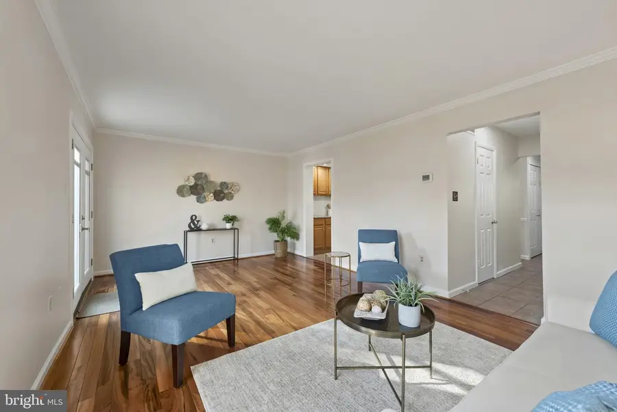 2004 Cambridge Dr, Crofton, MD 21114 - #2