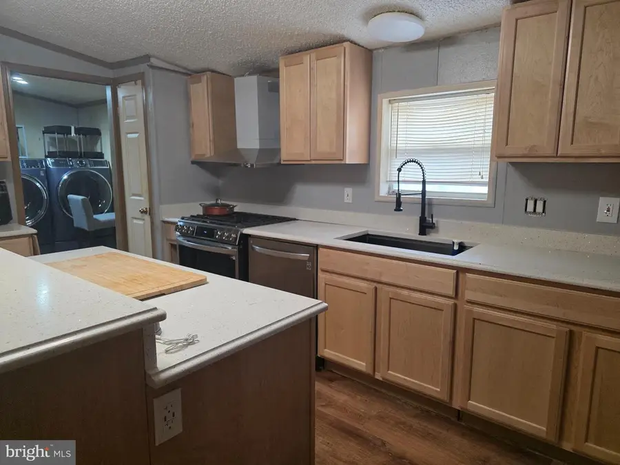 415 Dutch Dr, Lothian, MD 20711 - #3