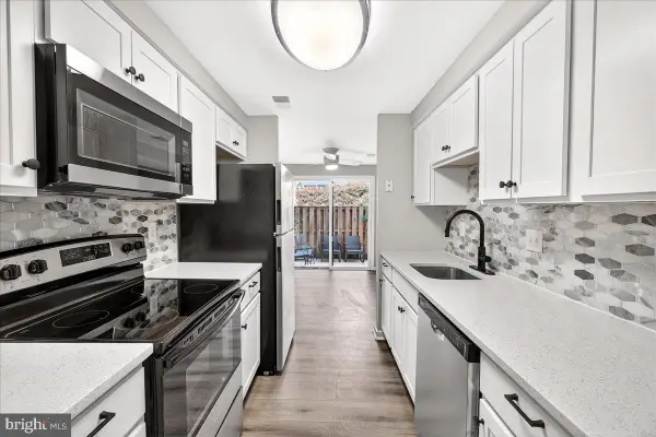 492 West Ct, GLEN BURNIE, MD 21061