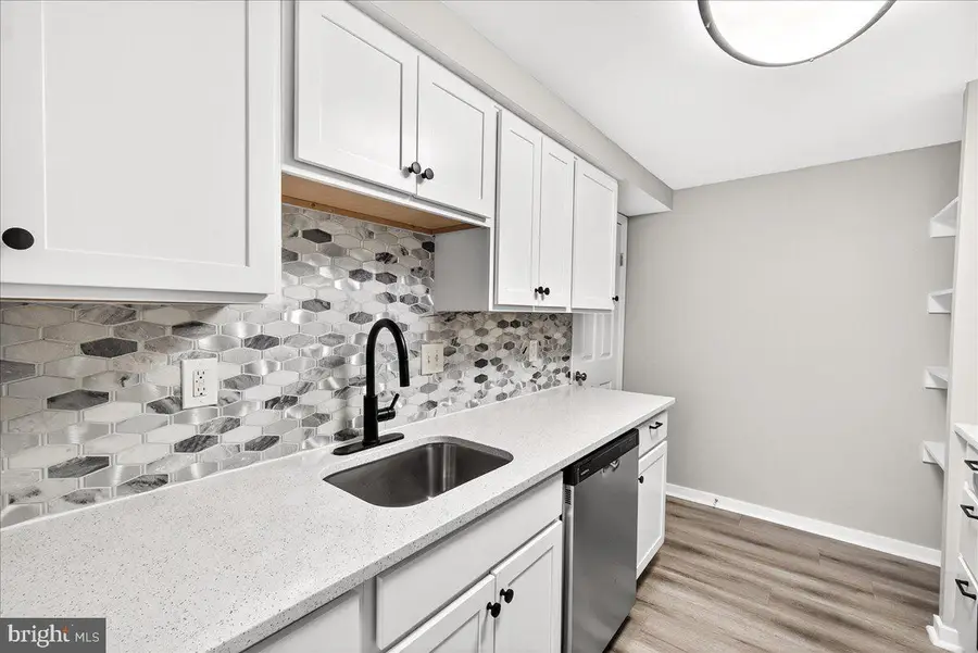 492 West Ct, Glen Burnie, MD 21061 - #3