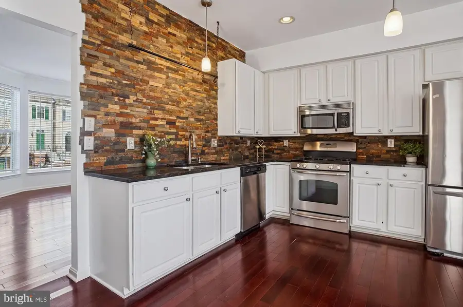 12 Harbour Heights Dr, Annapolis, MD 21401 - #2