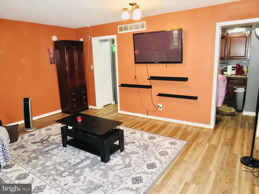 494 Kenilworth Ct, Glen Burnie, MD 21061 - #3