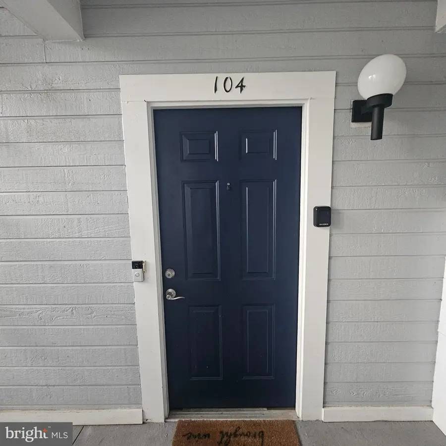 604 Moonglow Rd #104, Odenton, MD 21113 - #2