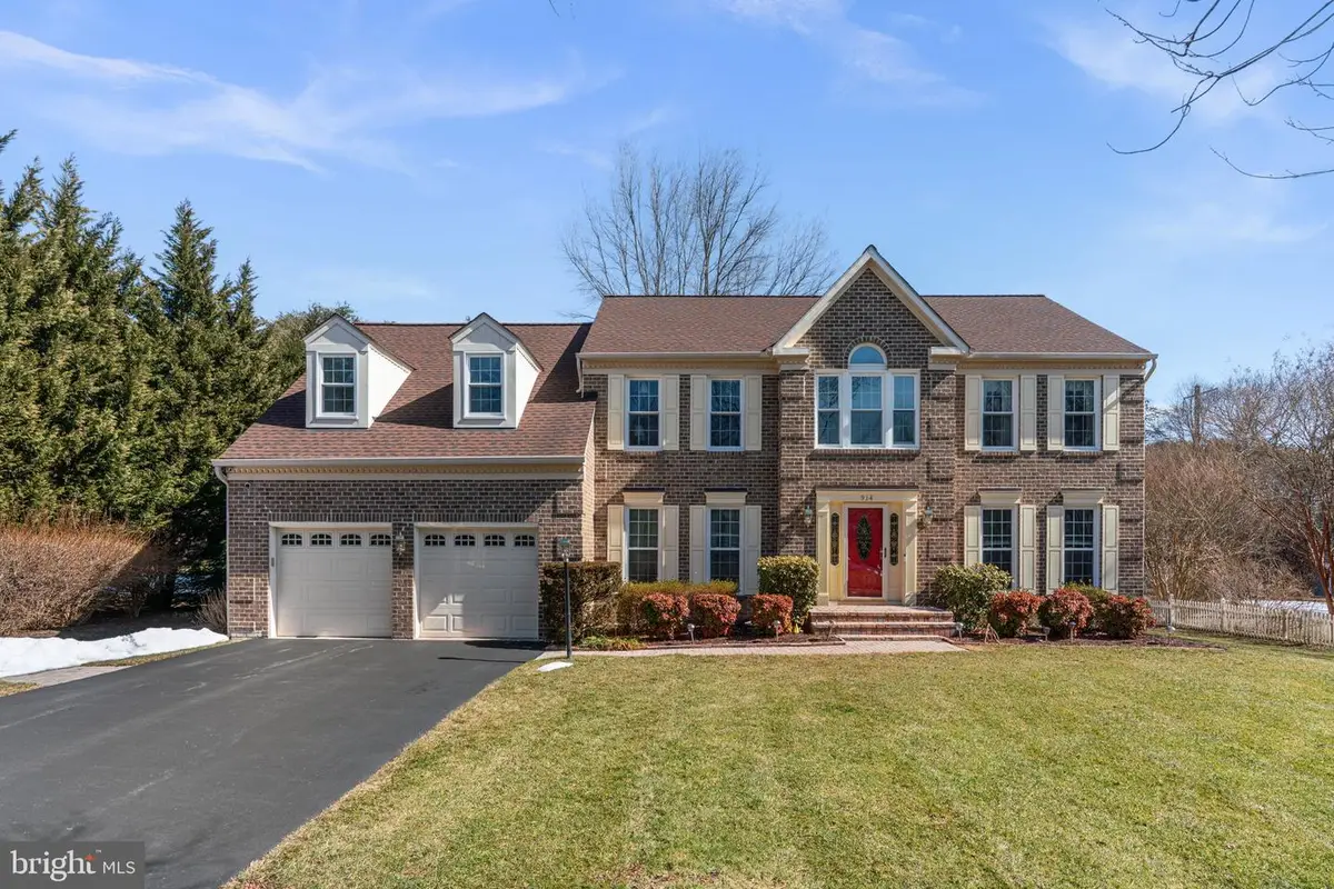 914 Redmore Dr, Severn, MD 21144 - #1