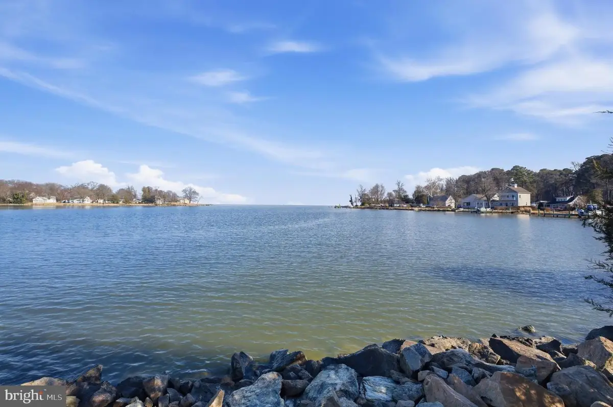 5700 Broadwater Creek Rd, Churchton, MD 20733 - #1