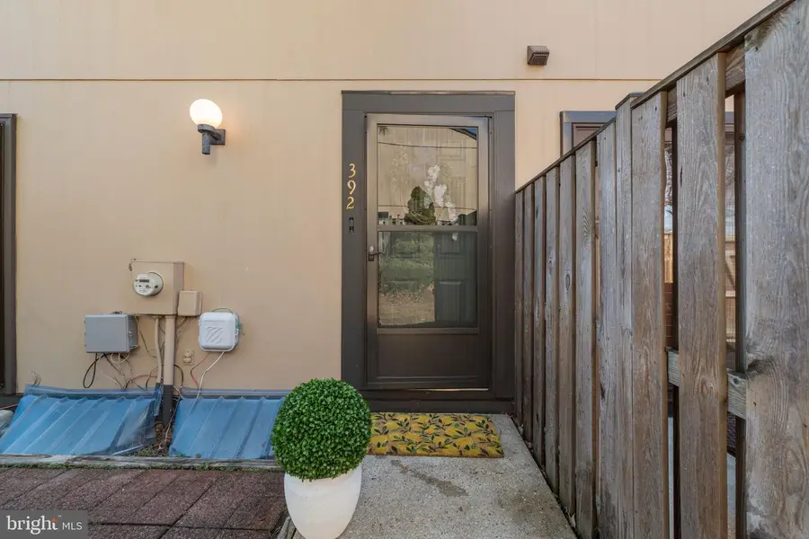 392 West Ct #2b, Glen Burnie, MD 21061 - #2