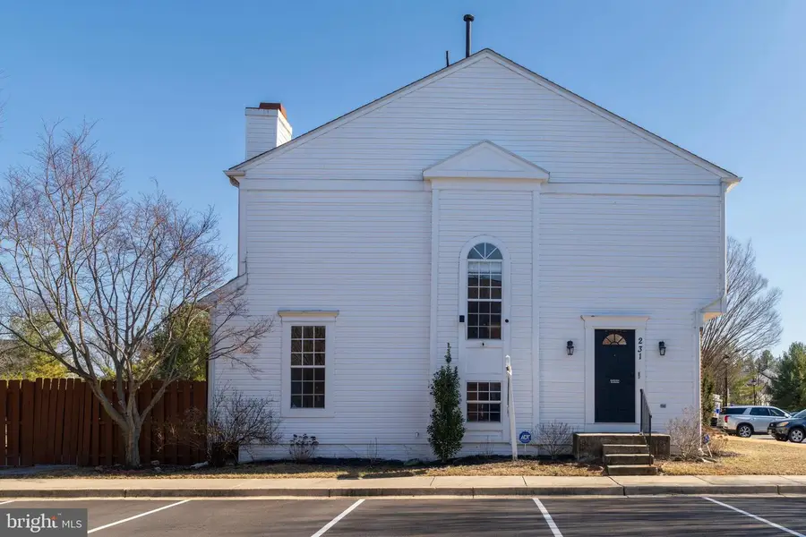 231 Kirbys Landing Ct #8, Odenton, MD 21113 - #2