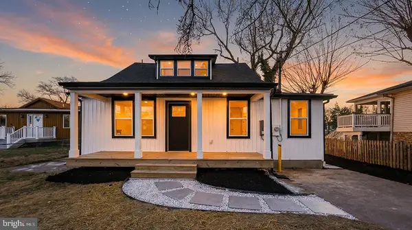 42 Johnson Rd, PASADENA, MD 21122