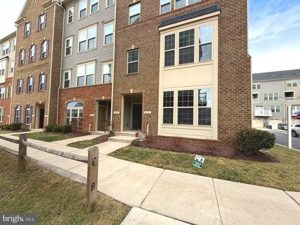 8021 Orchard Grove Rd, Odenton, MD 21113 - #1