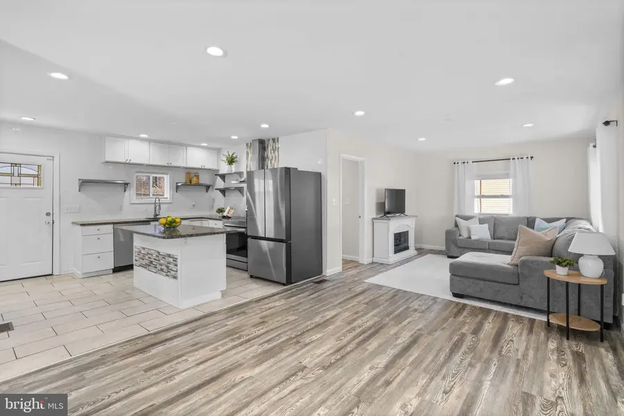 8062 Telegraph Rd, Severn, MD 21144 - #2