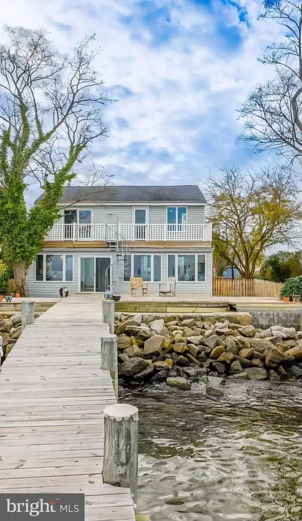 2142 Lake Dr, PASADENA, MD 21122