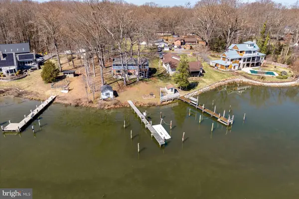 819 Elm Dr, WEST RIVER, MD 20778