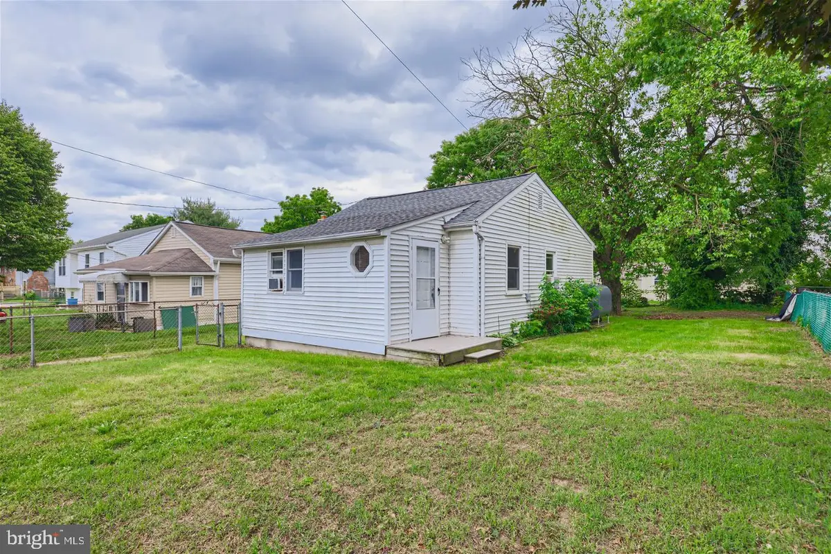 7922 W End Dr, Baltimore, MD 21226 - #1