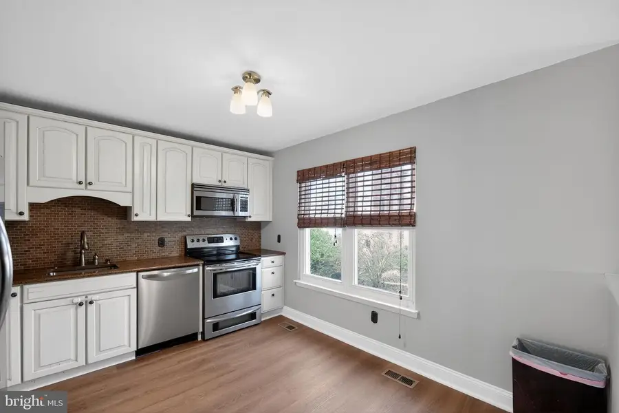 2435 Vineyard Ln, Crofton, MD 21114 - #3