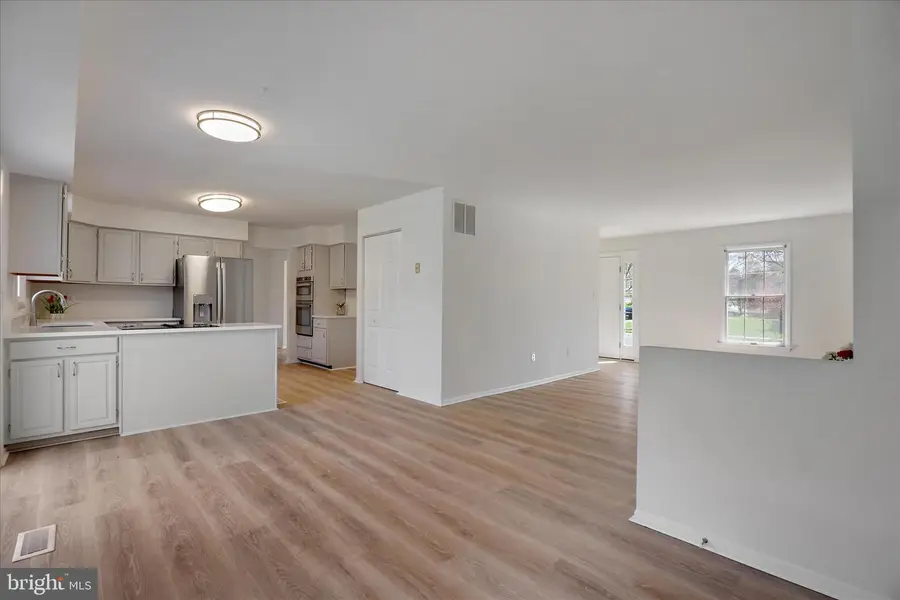 284 Tolstoy Ln, Severna Park, MD 21146 - #2