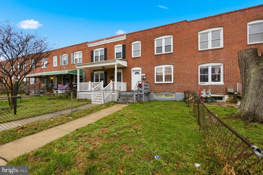 915 1st St, Baltimore, MD 21225 - #3