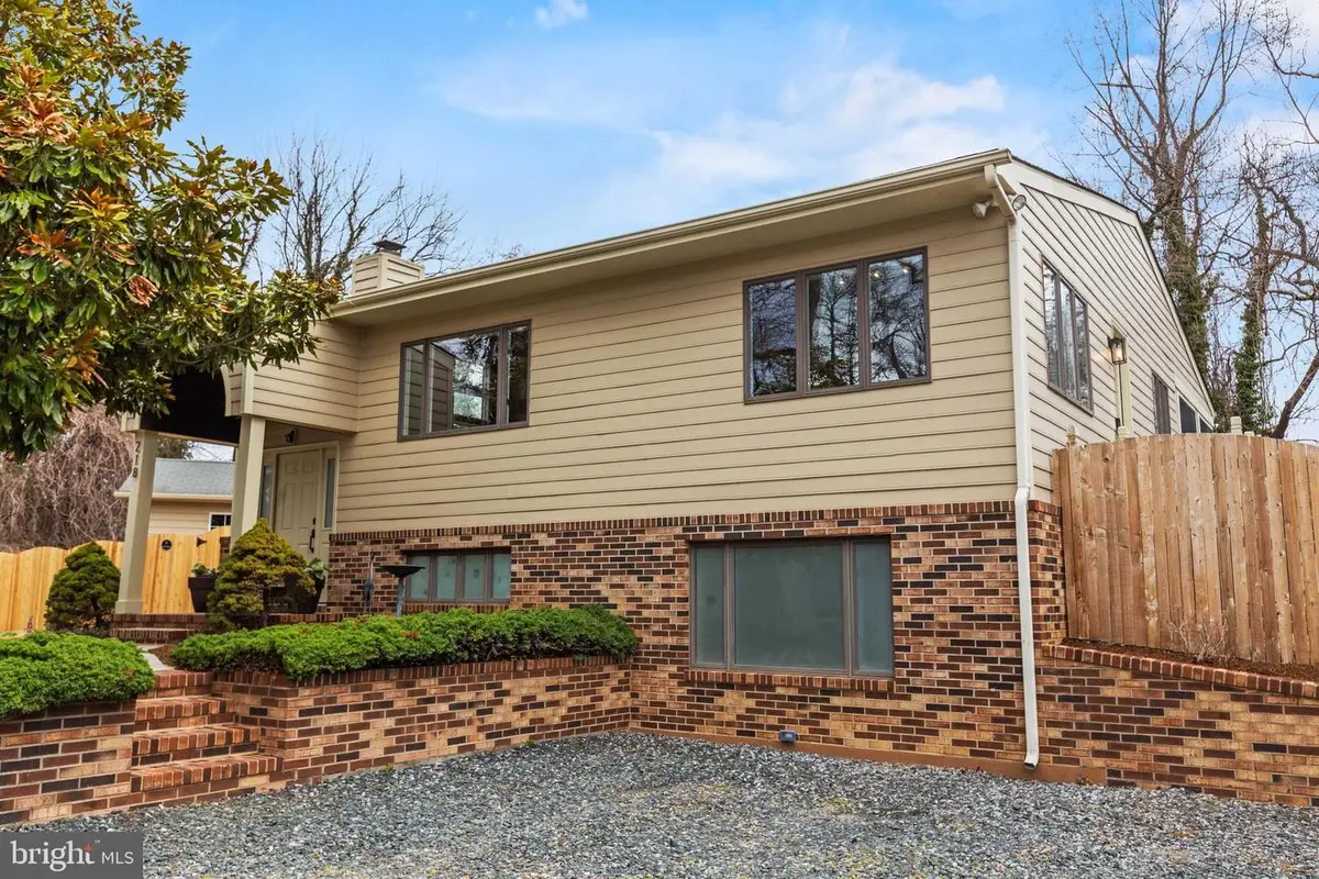 218 Lees Ln, Edgewater, MD 21037 - #1