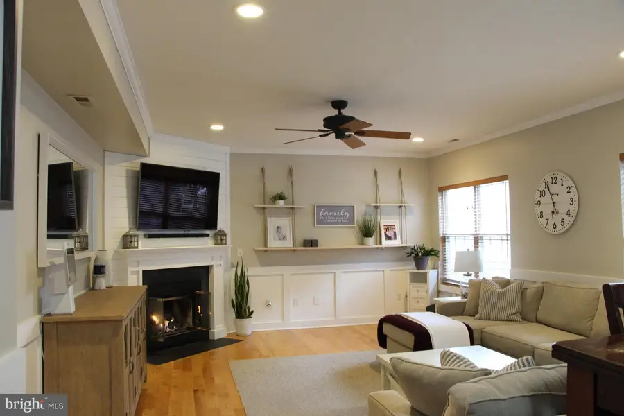 1545 Wakefield Rd, Edgewater, MD 21037 - #3