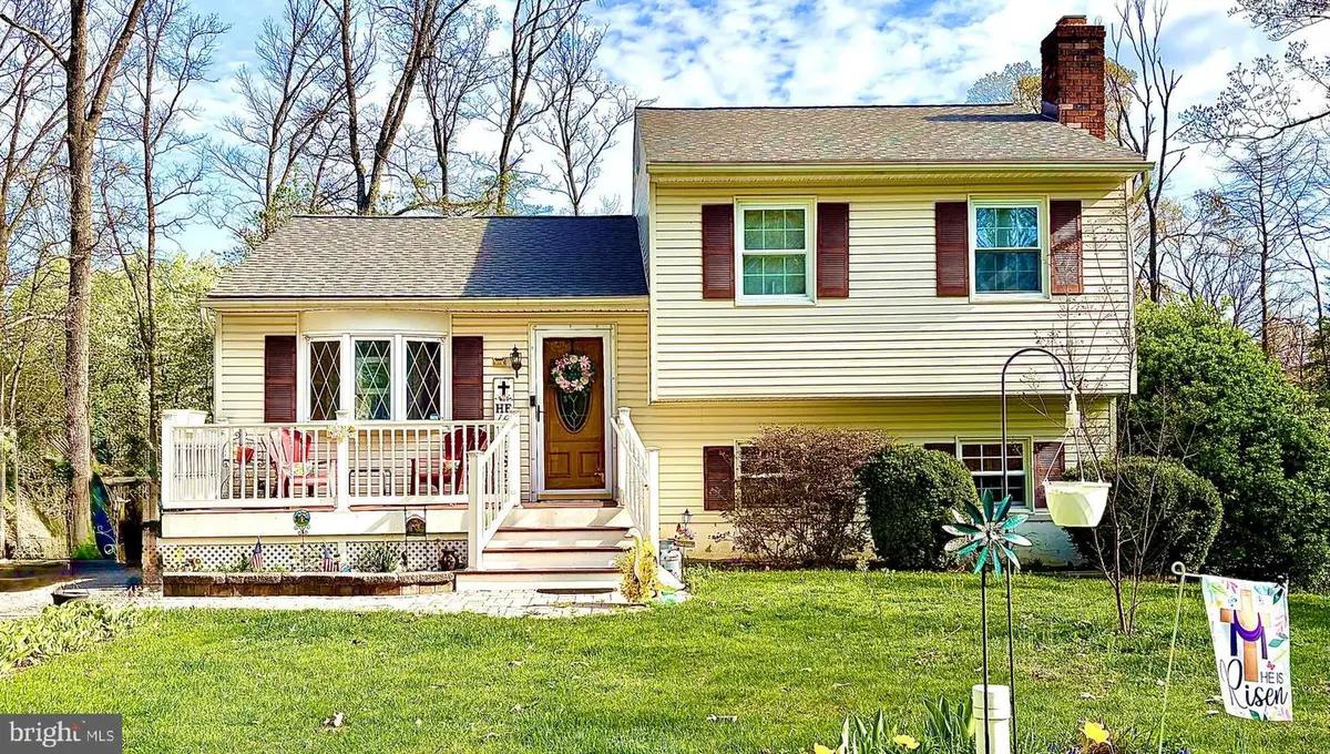 646 Cedar Dr, Pasadena, MD 21122 - #1