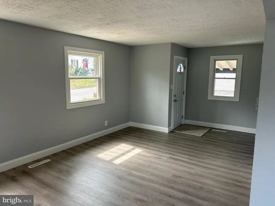 212 Sycamore Rd, Baltimore, MD 21226 - #3