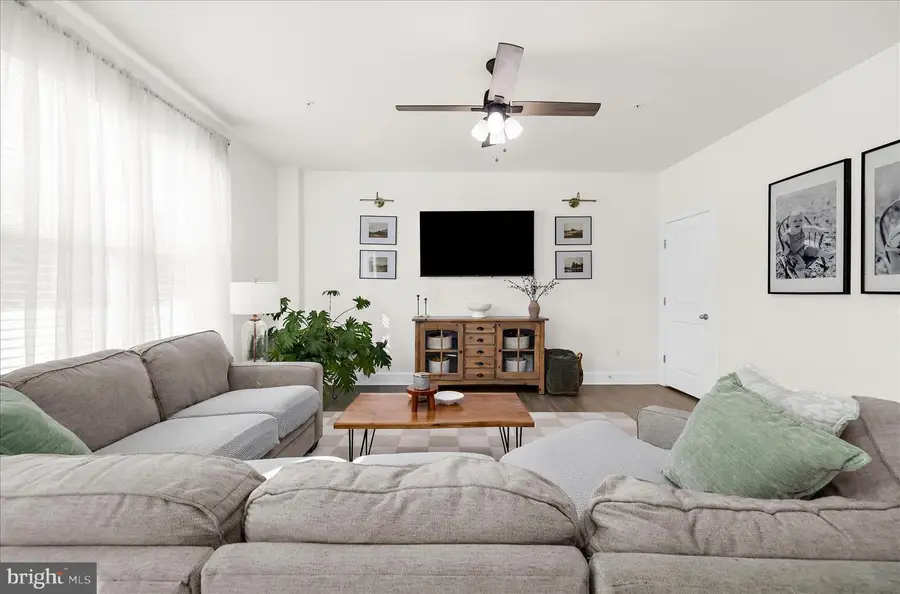 211 Harvest Blossom Rd, Millersville, MD 21108 - #3