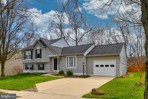 864 Snow Valley Ln, ODENTON, MD 21113