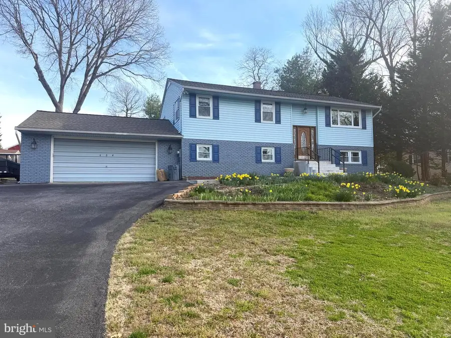 604 A St, Pasadena, MD 21122 - #2