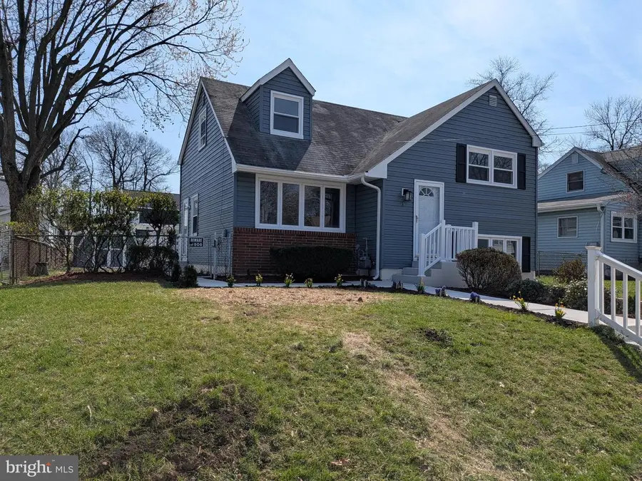 307 Oxford Dr, Glen Burnie, MD 21061 - #2