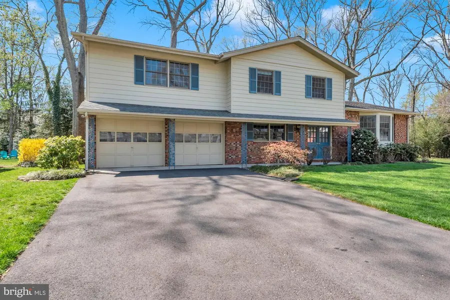 179 Grosvenor Ln, Severna Park, MD 21146 - #2