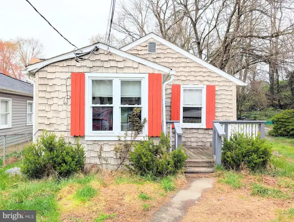 4 Wendover Rd, GLEN BURNIE, MD 21060